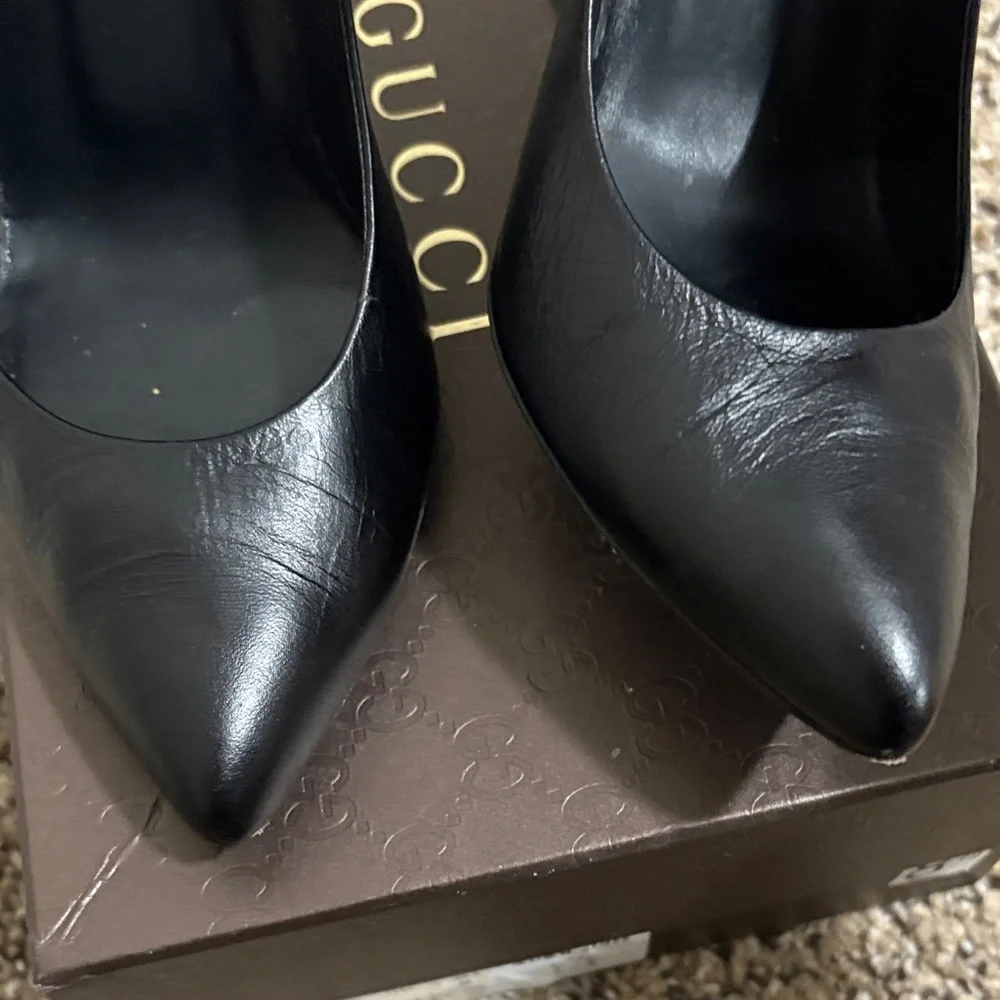 Gucci Classic Black Leather Heels - Picture 8 of 10